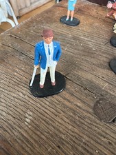 SCALEXTRIC FIGURINE SPECTATEUR AVEC CANNE 1/32 54 MM PIECE DE DIORAMA BLEU BLANC