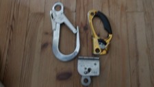 LOT MATERIEL ALPINISTE, petzl,tractel,komet................