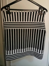 Superbe petite jupe été taille 40 marque Cop Copine