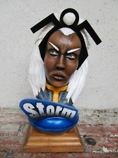 X-MEN STORM TORNADE BUST 1/3. PAINTED RESIN KIT BY FIGURALIA. MARVEL COMICS.