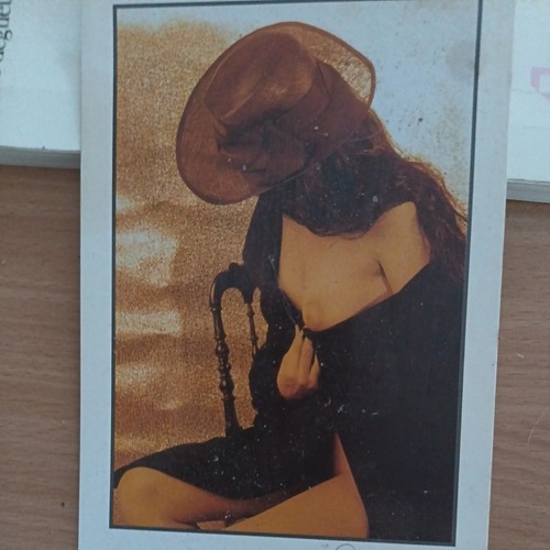 Artistique jeune femme - la,