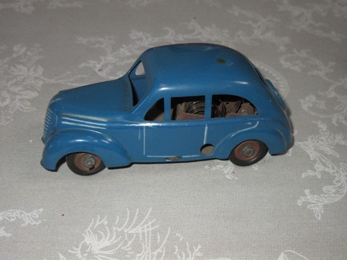 Jouet ancien tôle - jouet, (1939)