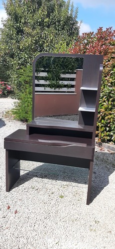 Coiffeuse avec miroir - , et