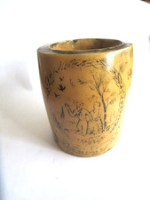 SCRIMSHAW !!ANCIEN POT À CRAYONS OU TASSE OU BOITE