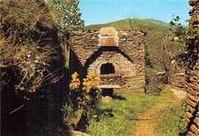 15 VITRAC ANCIEN FOUR A PAIN