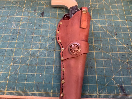 Revolver custom carving - revolver,