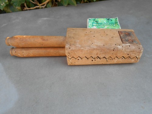 Ancien rare presse - viande, à