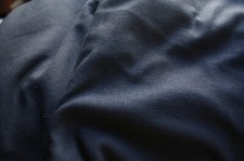 Coupon N°146 tissu bleu marine jersey fin à T shirt