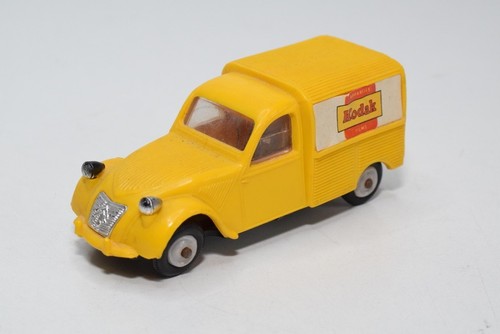 B82 norev citroen 2cv - 16,