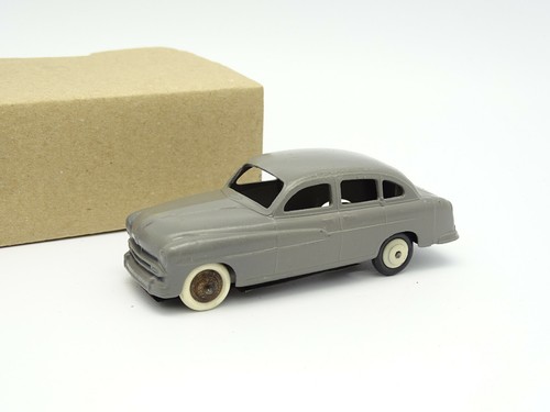 Dinky toys france - 1/43, ford