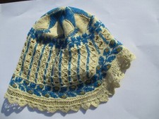 bonnet de bébé tricot main  perlé ancien début XIXè
