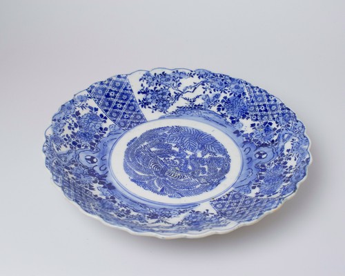 Assiette japonaise festonnée