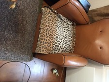 fauteuil club moustache couleur cognac simili vintage. Coussin cuir