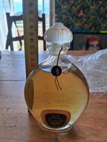 Grand parfum factice - grand,