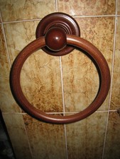 Anneau porte serviettes de