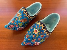 Paire de sabot en faience