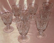 Série de 8 verres à vin