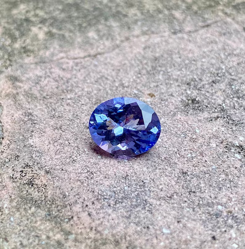 Pierre précieuse tanzanite