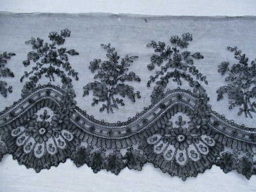 Dentelle aux fuseaux - , main