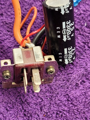 Power connector for - dc,