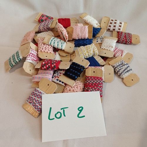 Lot plaquettes de galons - 35,
