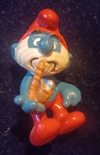 Figurine Grand Schtroumpf avec pipe. Occasion.