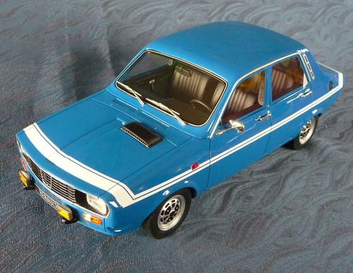 Voiture miniature 18 - voiture, 1/18