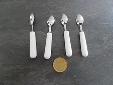 mini vaisselle (cuillères) pour maison de poupées ou vitrines collection