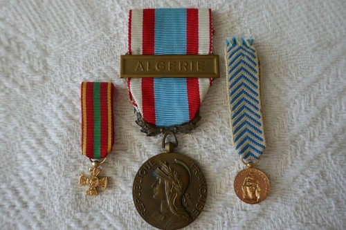 Médailles militaire - médailles,