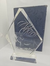 Sculpture-trophee Sur Verre Animaux Elephant