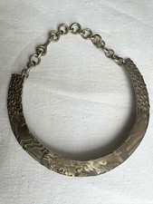 Collier, signé NELLY BICHE DE
