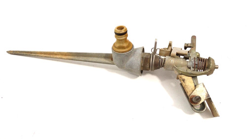 Ancien arroseur automatique