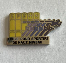 97 -Pin's ECOLE POUR SPORTIFS