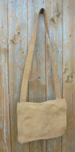 Musette poilu - de,
