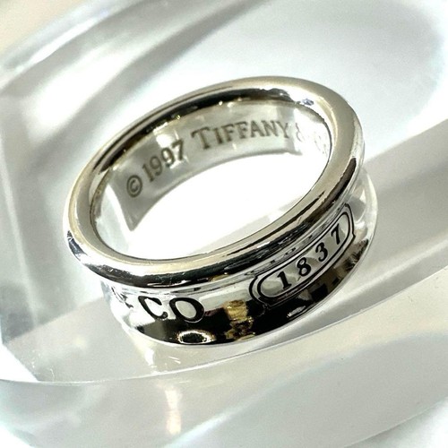 Authentique bague étroite