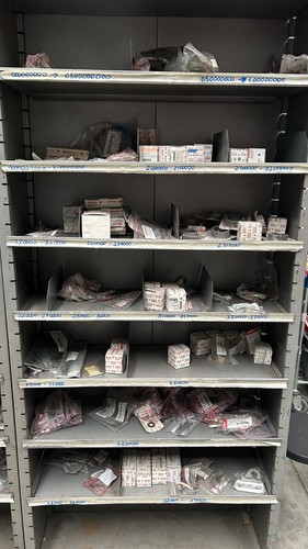 Stock pièces origine - stock, de