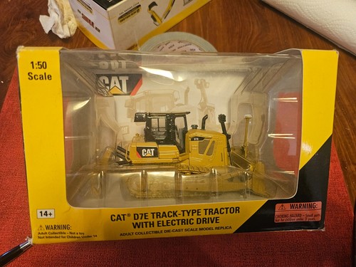Caterpillar tracteur - d, e