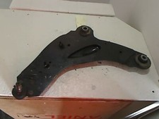 BRAS DE SUSPENSION AVANT GAUCHE (TRIANGLE) Trafic New (FL) 2002 8200247898