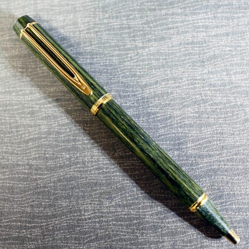 Stylo bille en - [], à