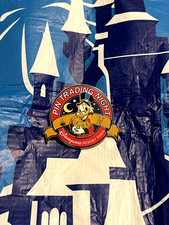 DLP Pin Trading Night Picsou