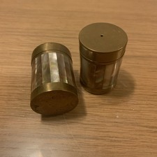 Ensemble Salière Et Poivrier En Laiton Et Nacre Style Art Deco Ref AO 