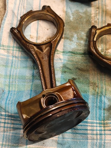 Jeu pistons bielles bmw - pistons,