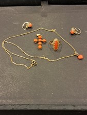 PARRURE OR 18K ET CORAIL 6 PIECES AU  TOTAL 10' 54      Grs