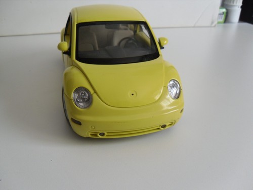 Volkswagen new beetle jaune - volkswagen,