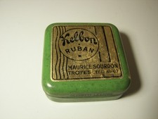 Boîte Pub Tôle Ruban Encre