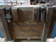 ancienne caisse en bois Militaria de 1951  pour 50 projectiles d'exercice