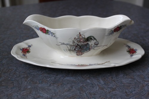 Ancienne sauciere sur son - sauciere,