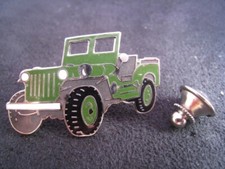 Pin's Folies ** Enamel pin Badge Demons & Merveilles Car Military Jeep