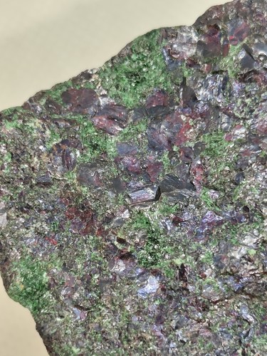 Cuprite rouge malachite - rouge,