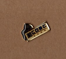 pin's cibie CB radio amateur COBC (époxy fond doré) longueur: 2,5 cm